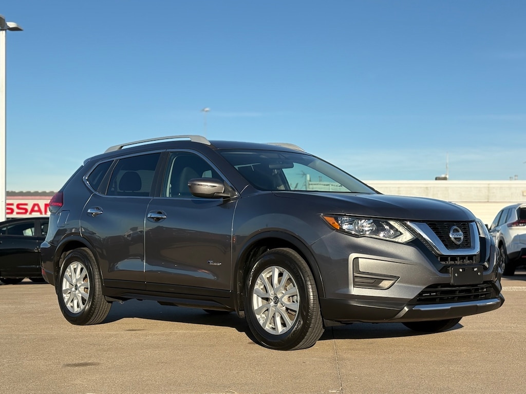 Used 2017 Nissan