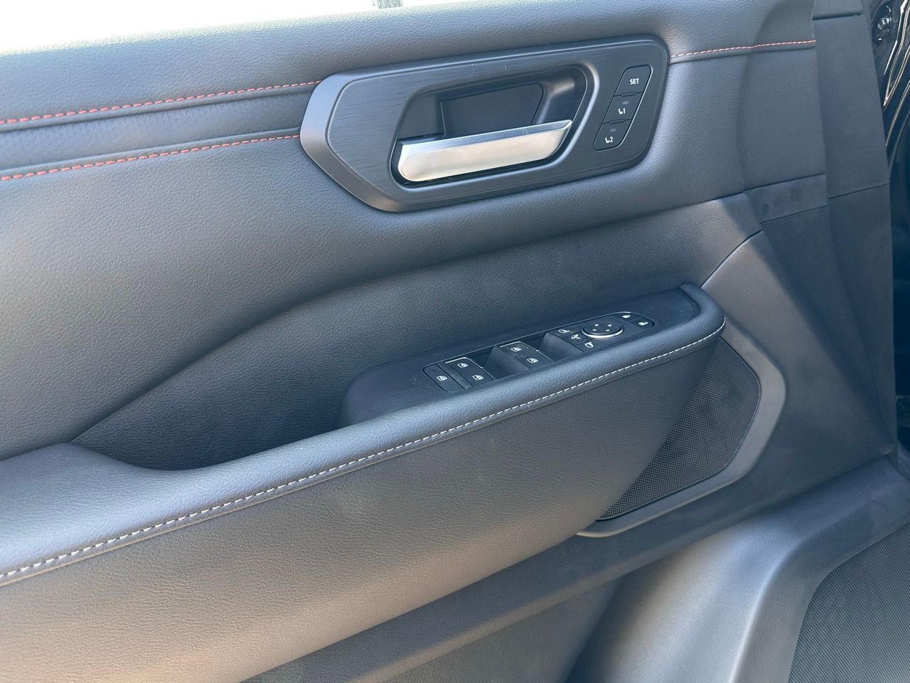 2026 Nissan Armada PRO-4X - Photo 17