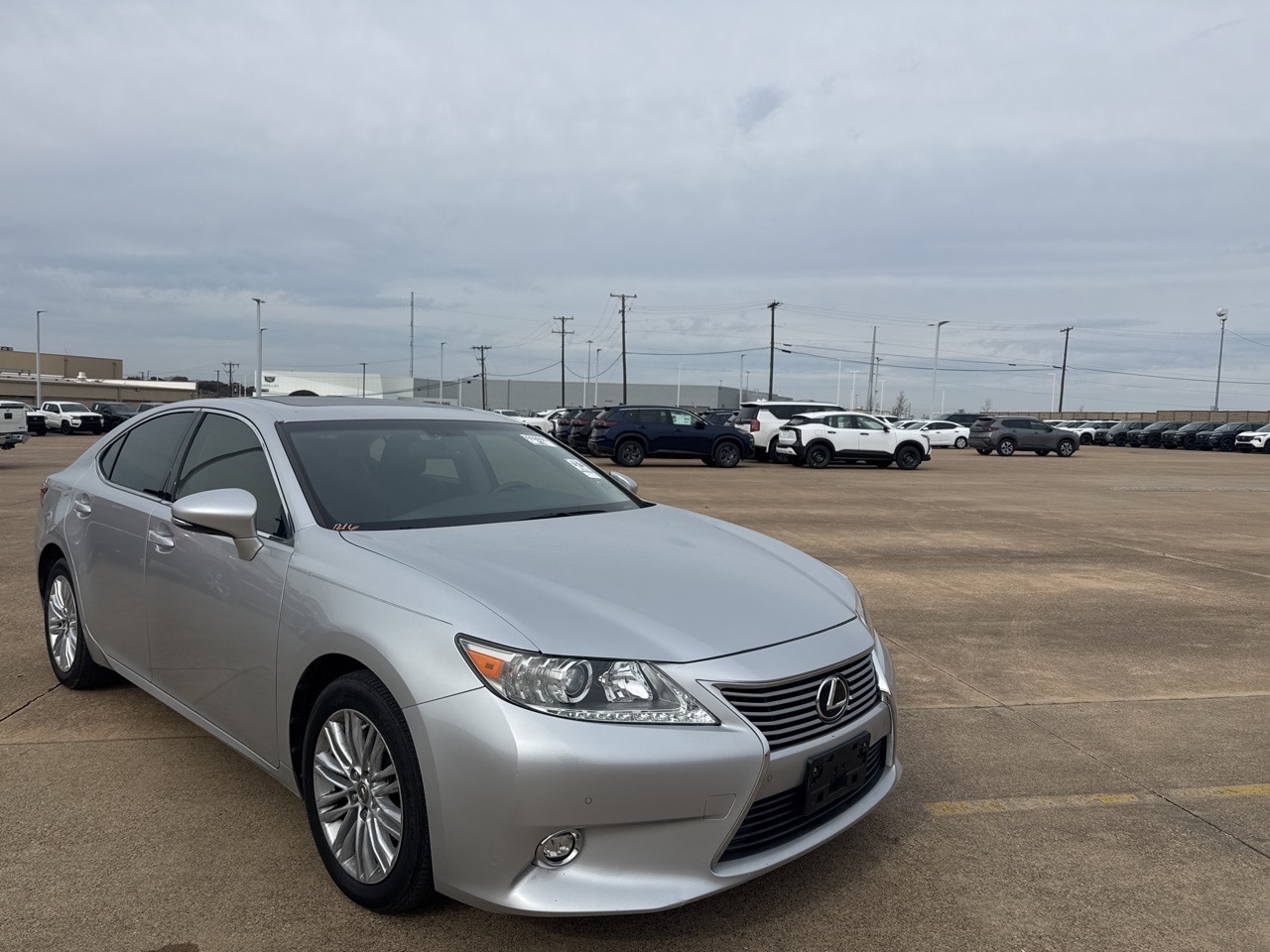 2015 Lexus ES 350's photo