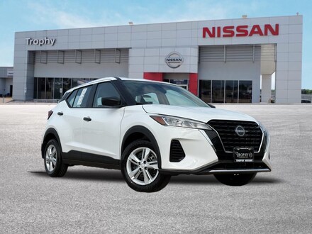 2025 Nissan Kicks Play S SUV