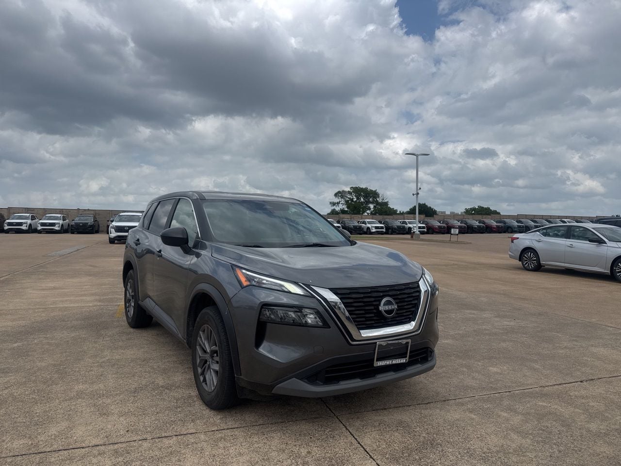 2023 Nissan Rogue S AWD's photo