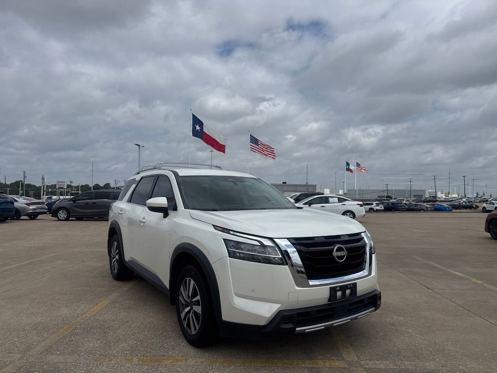 Certified 2024 Nissan Pathfinder SL SUV