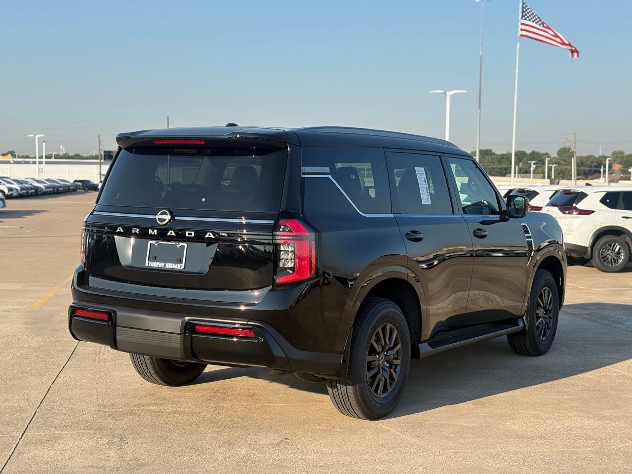 2026 Nissan Armada SV - Photo 7