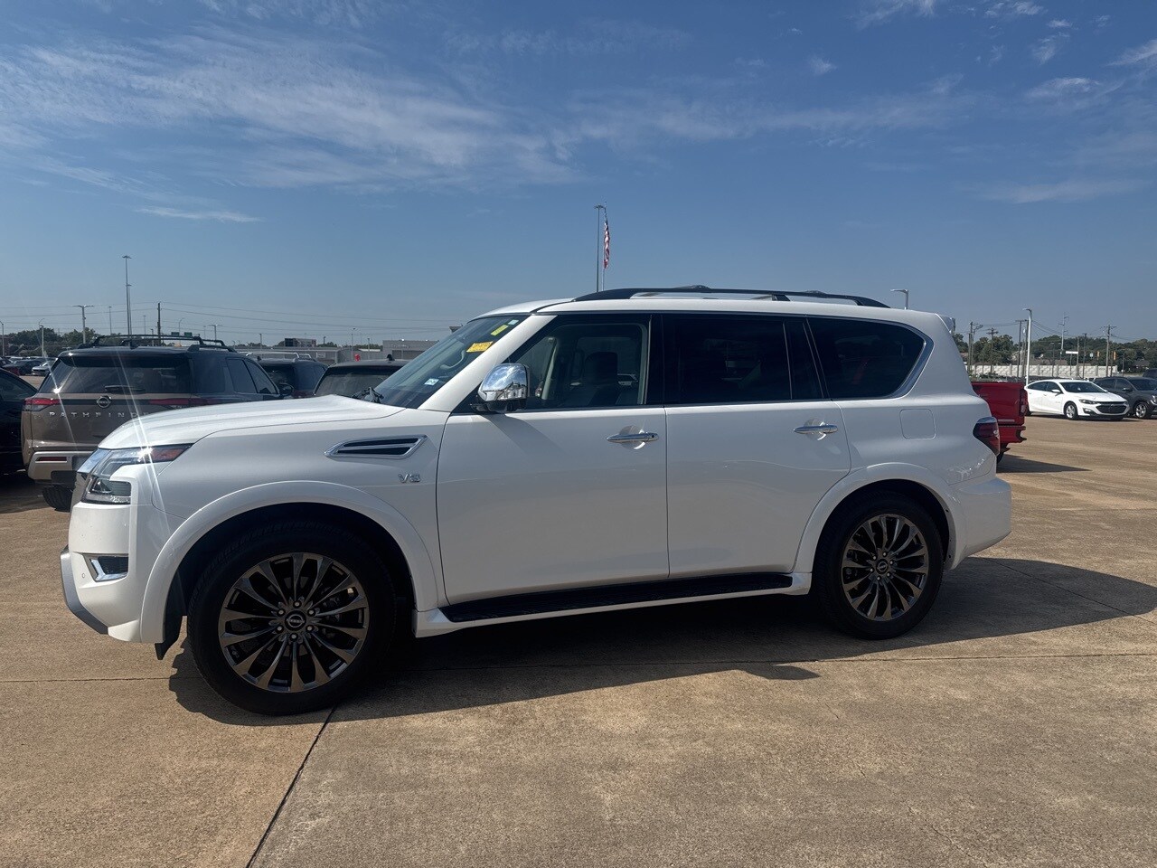 2022 Nissan Armada Platinum photo 3