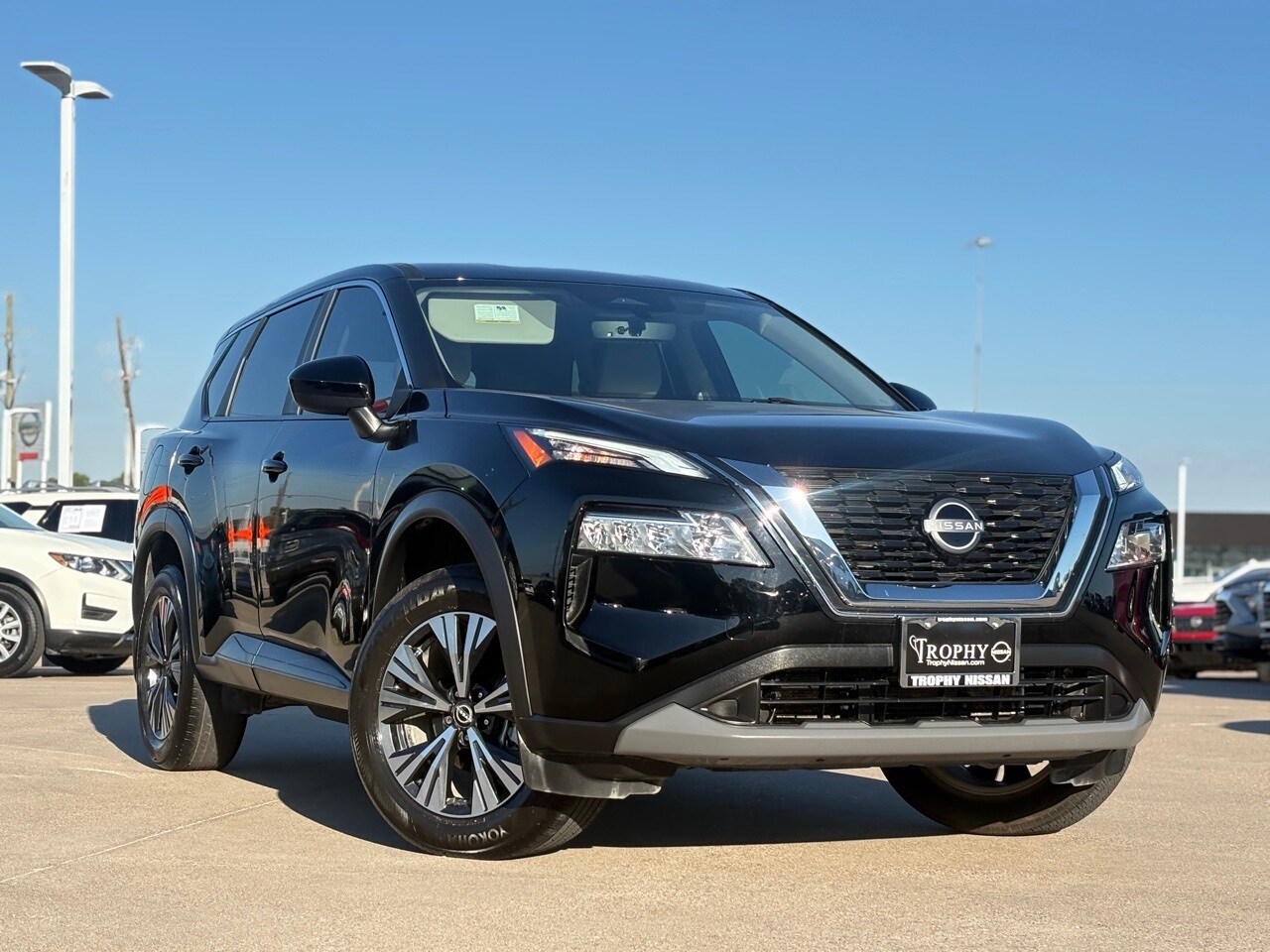 2023 Nissan Rogue SV photo 2