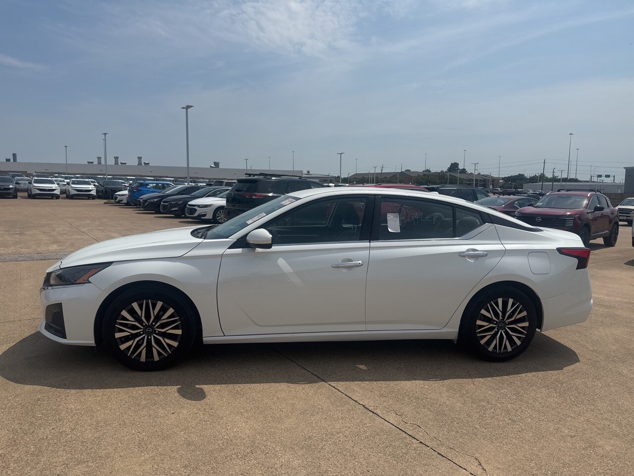 2023 Nissan Altima 2.5 SV photo 4