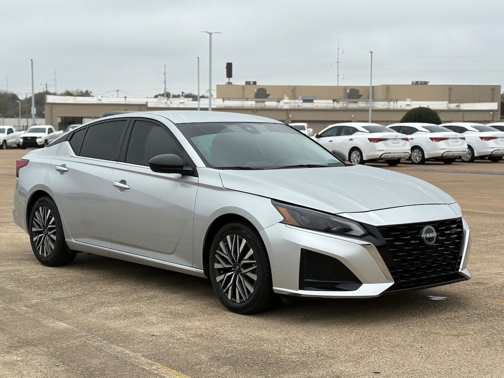 Certified 2024 Nissan