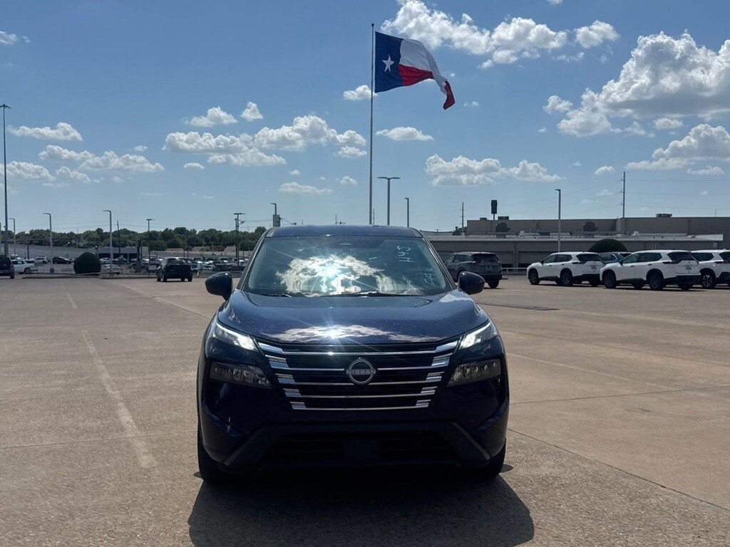 Certified 2025 Nissan