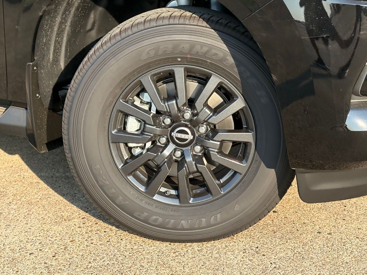 2026 Nissan Armada SV - Photo 18
