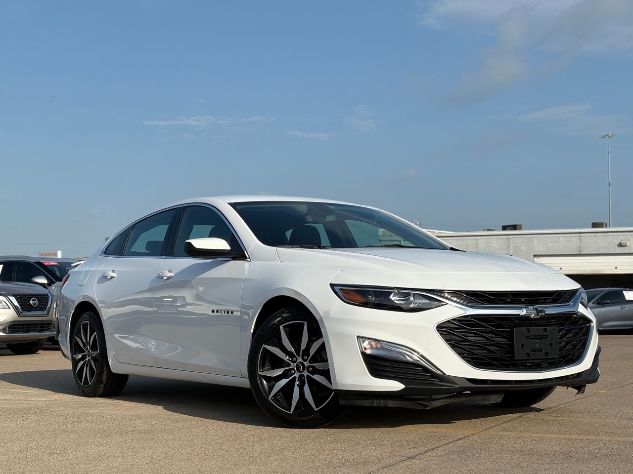Used 2020 Chevrolet Malibu RS with VIN 1G1ZG5ST2LF084596 for sale in Mesquite, TX