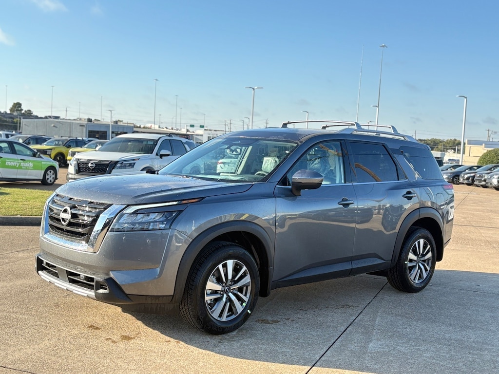 New 2025 Nissan Pathfinder SL SUV