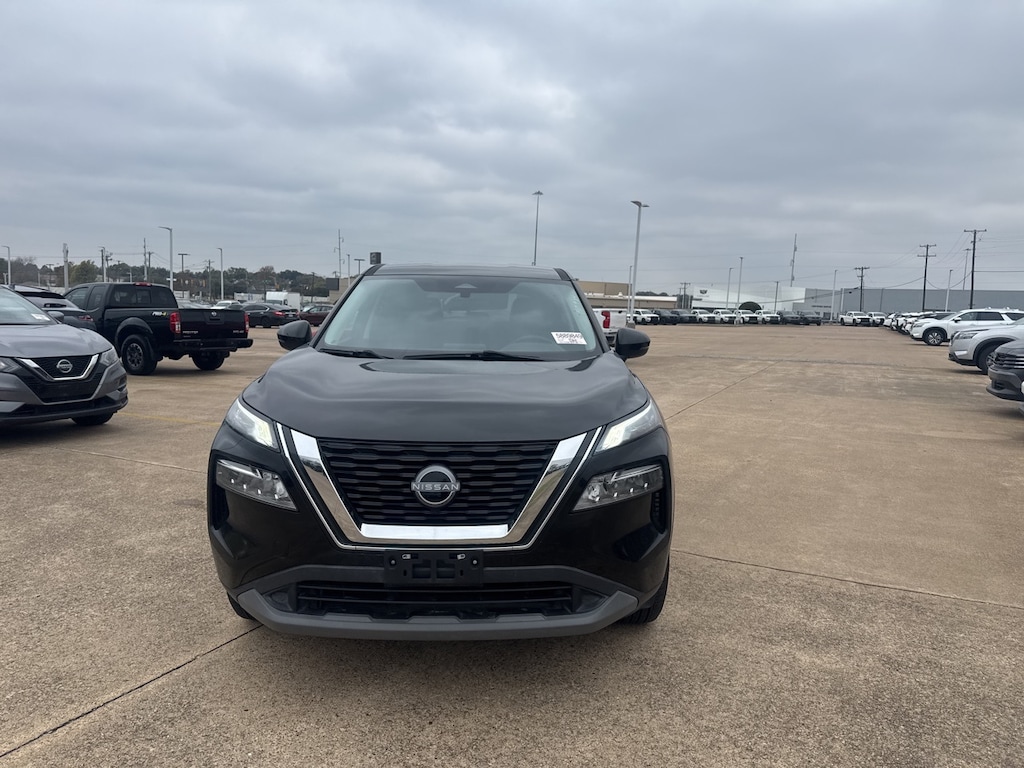 Certified 2022 Nissan Rogue SV SUV