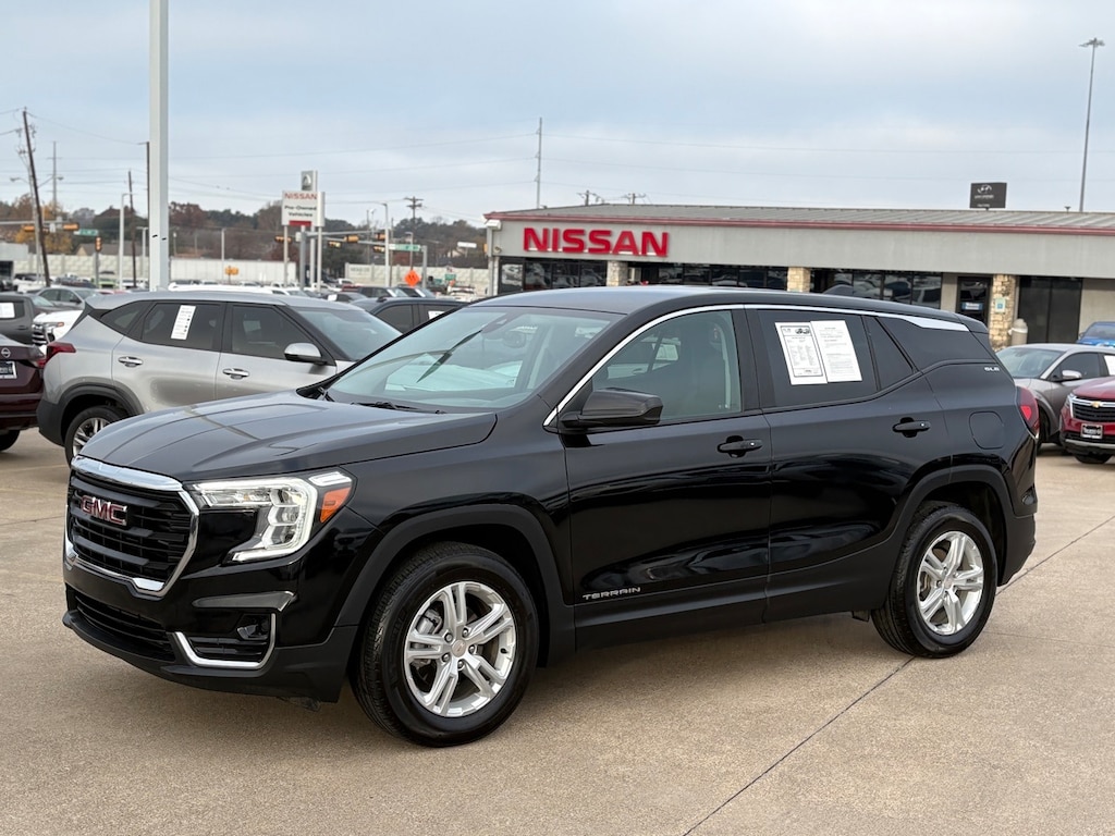 Used 2024 GMC Terrain SLE SUV