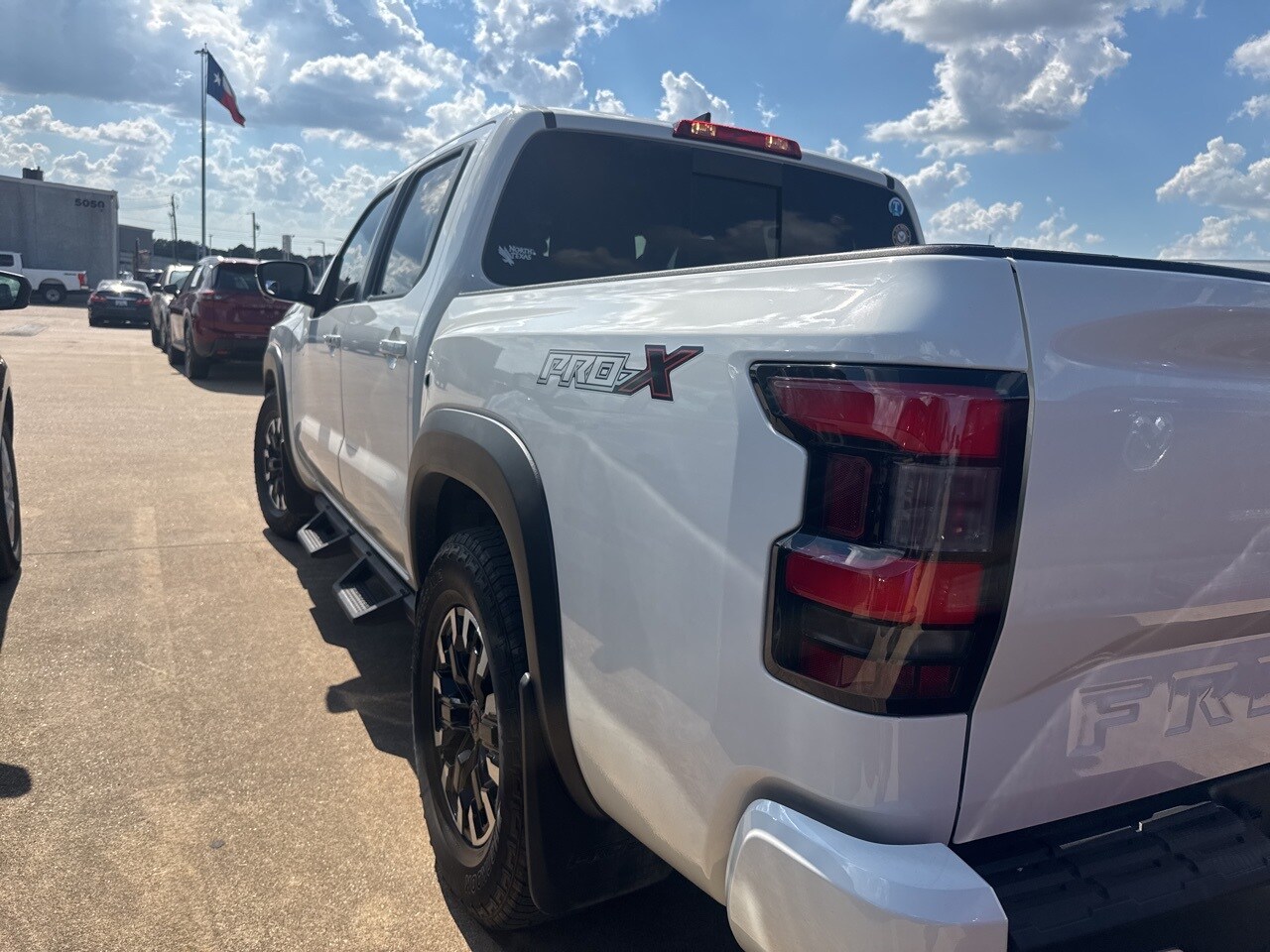 2023 Nissan Frontier PRO-X photo 4