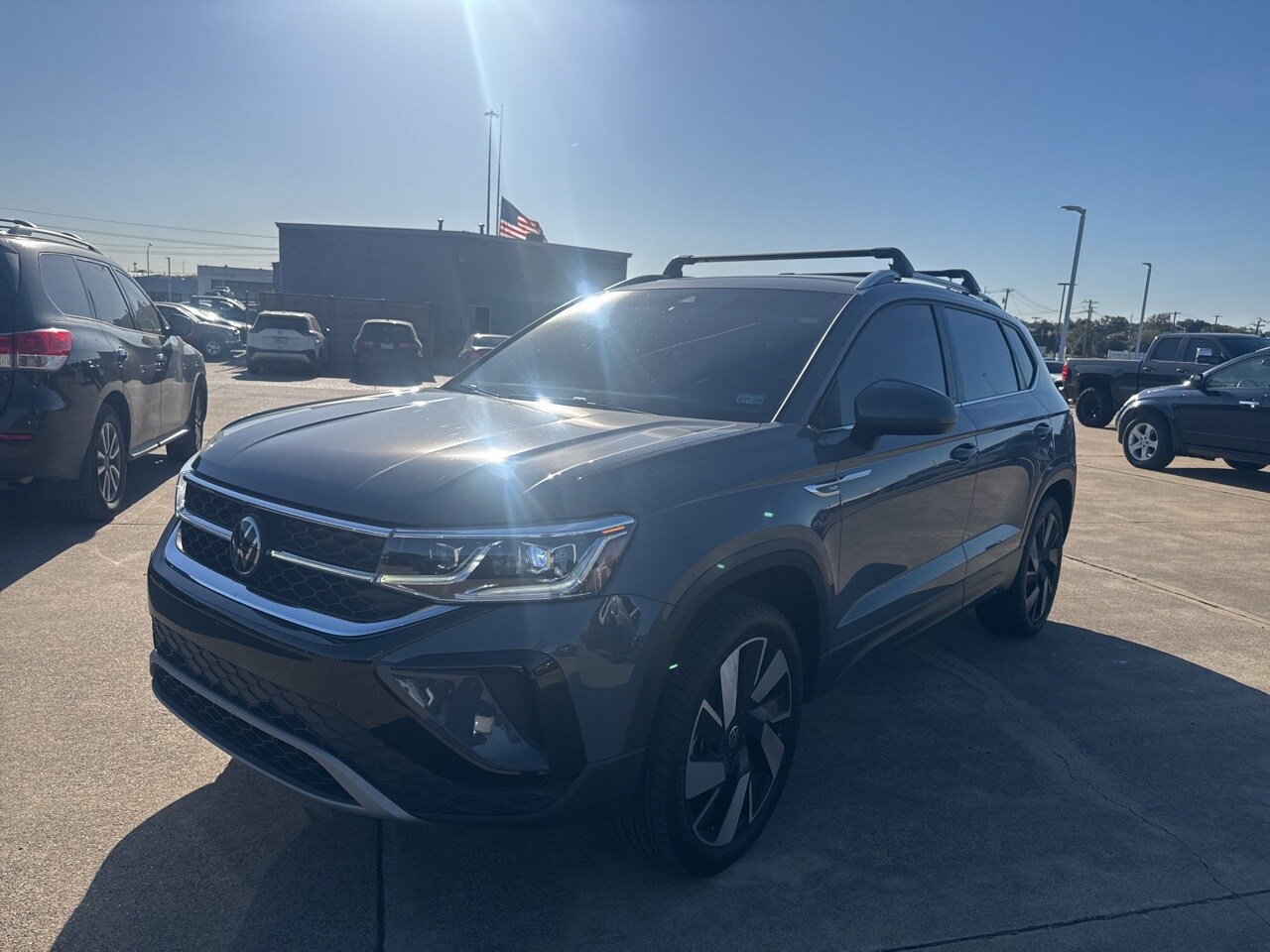 2024 Volkswagen Taos SEL photo 3