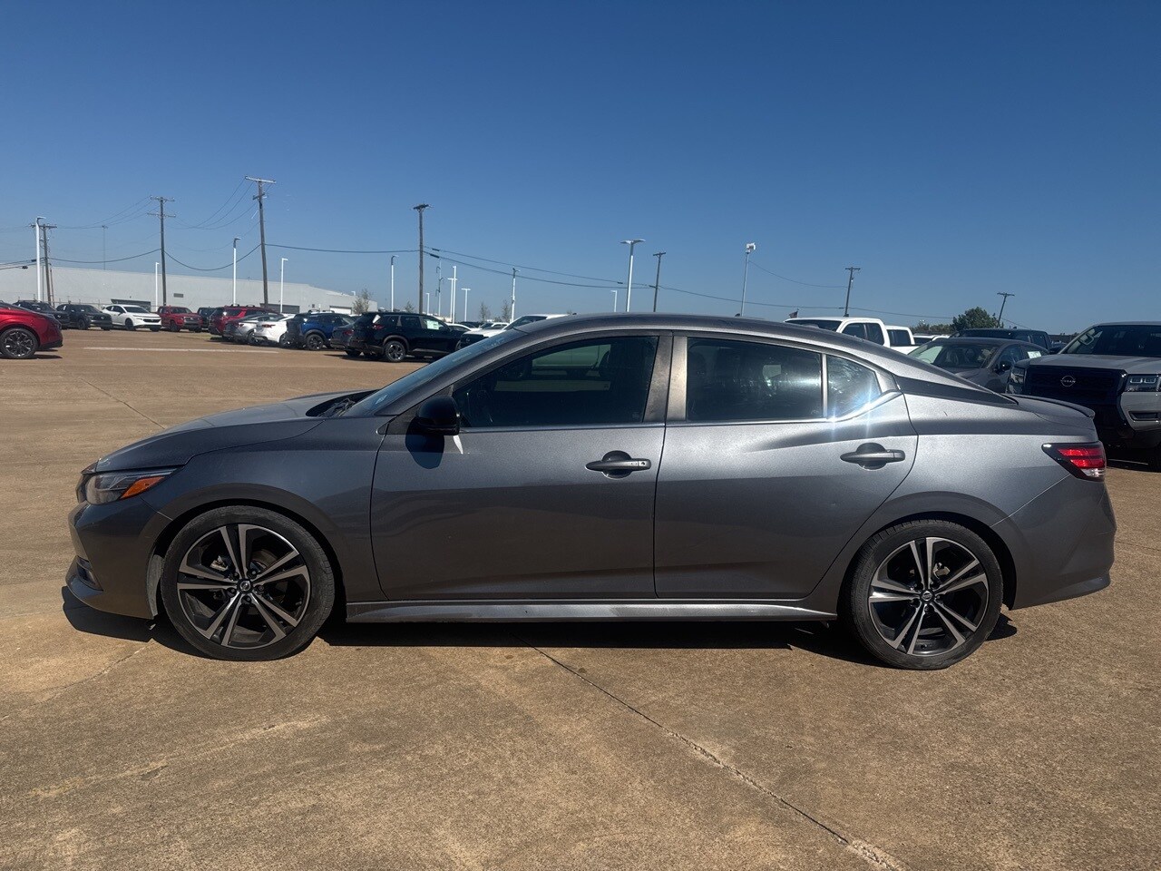 2021 Nissan Sentra SR photo 4