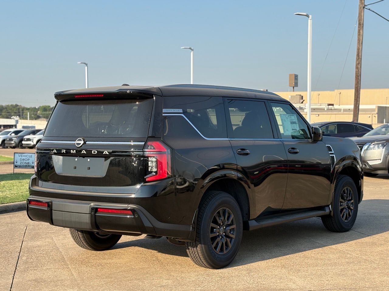 2026 Nissan Armada SV - Photo 7