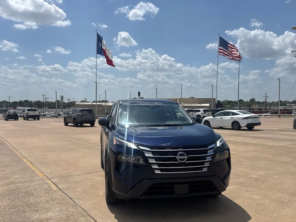 Certified 2025 Nissan