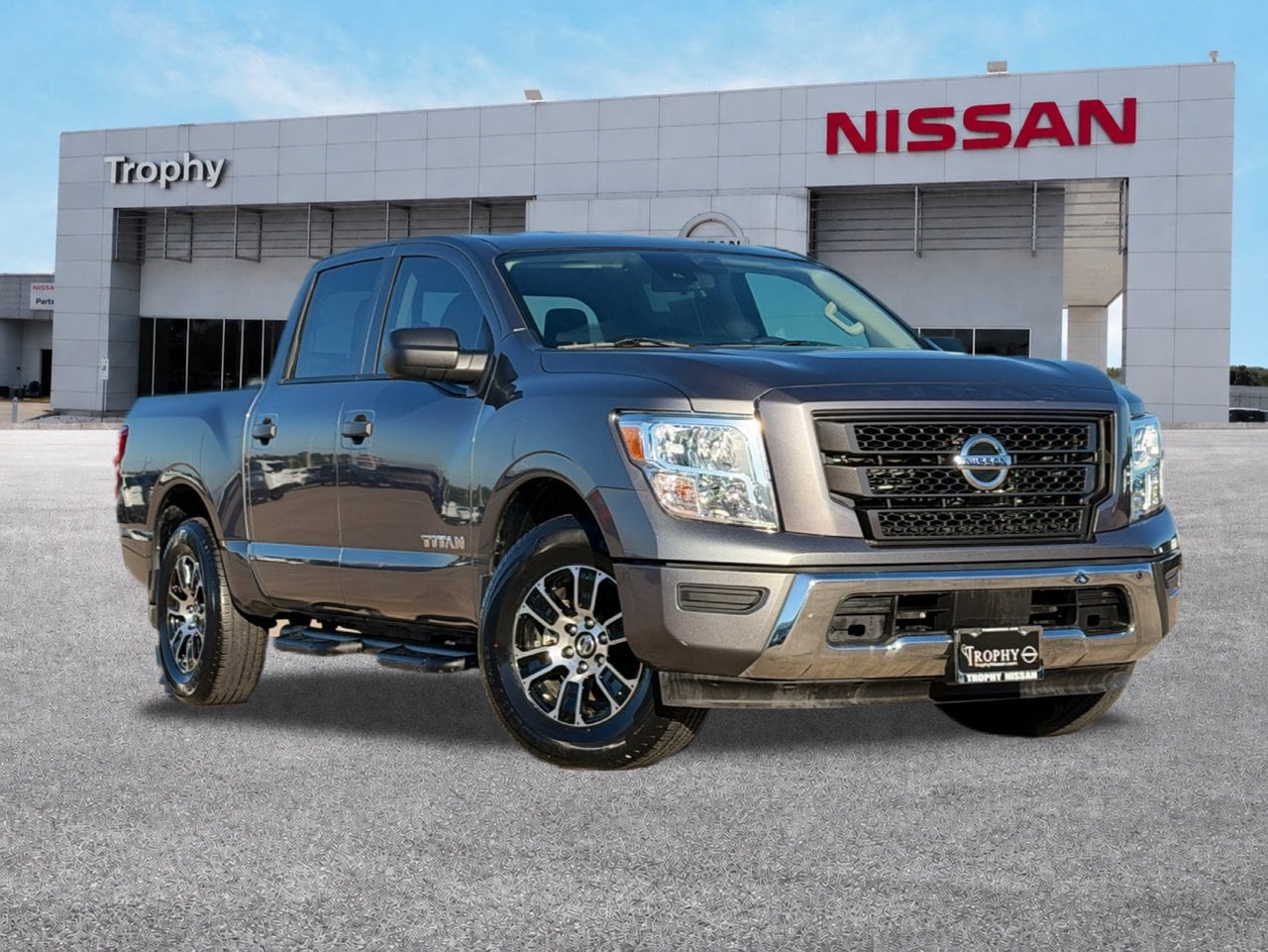  2022 Nissan Titan SV Crew Cab RWD   