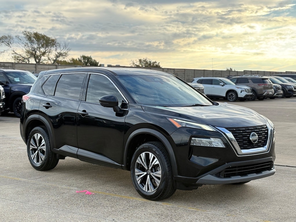 Used 2021 Nissan