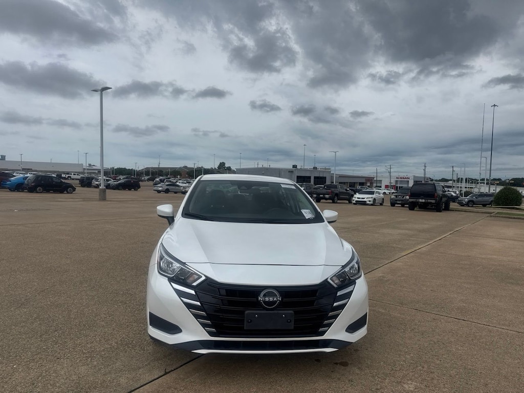 Certified 2023 Nissan