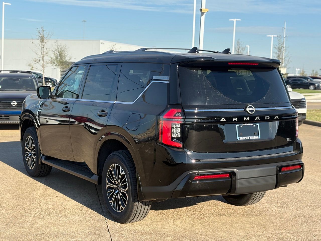 2026 Nissan Armada SL - Photo 5