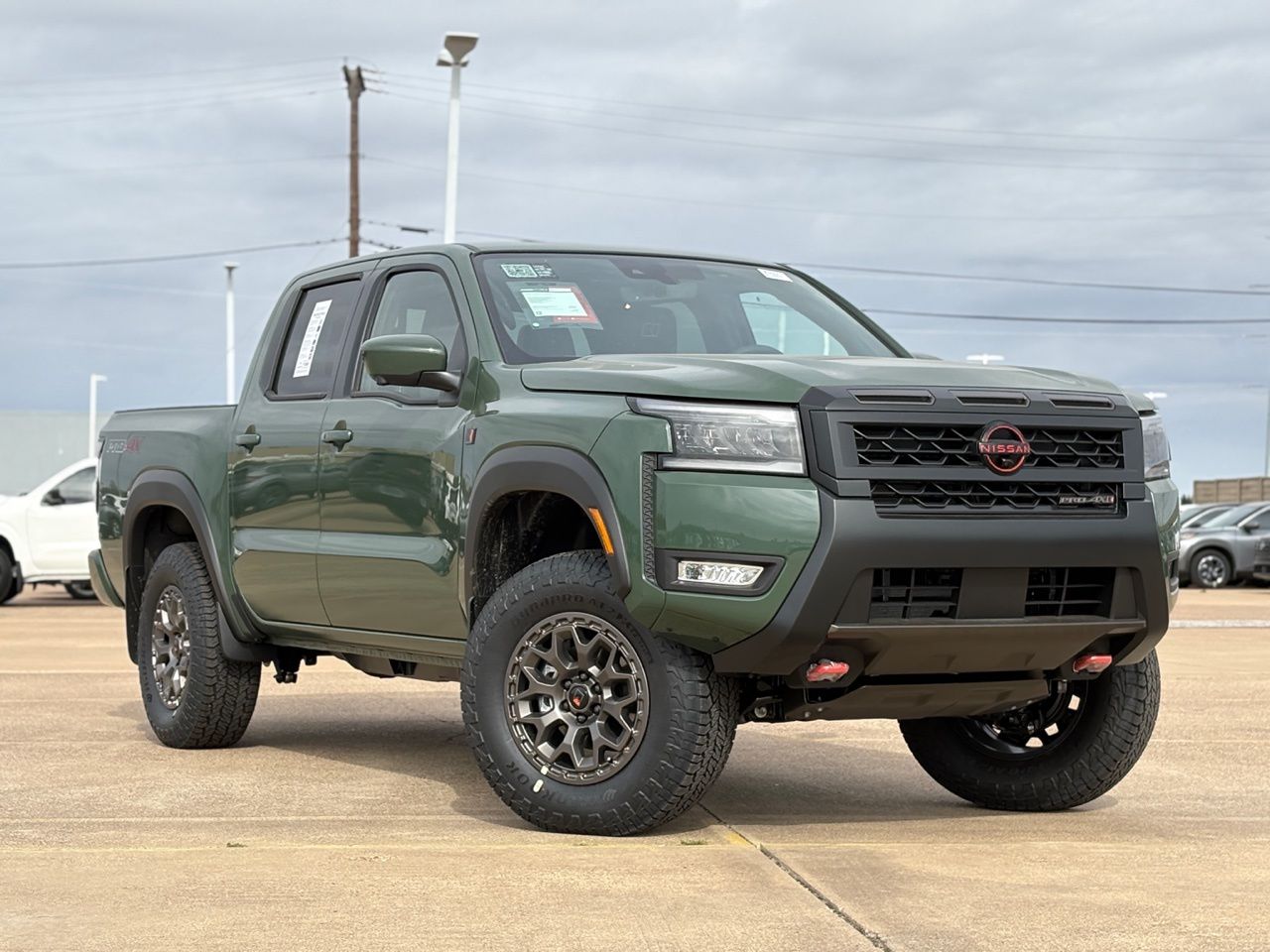 View vehicle photo 2