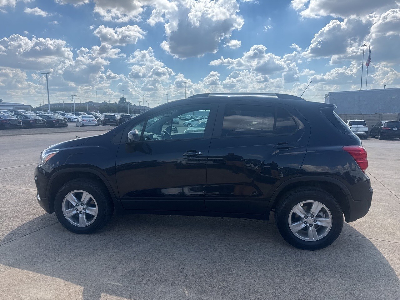 2022 Chevrolet Trax LT photo 4