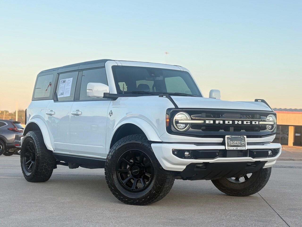 2022 Ford Bronco Outer Banks photo 2