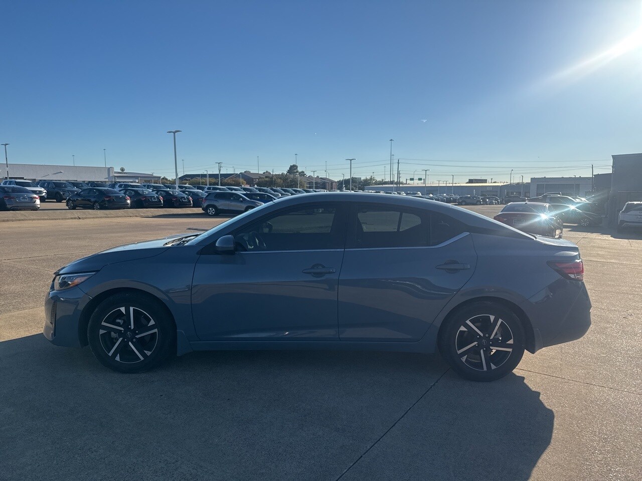 2024 Nissan Sentra SV photo 3