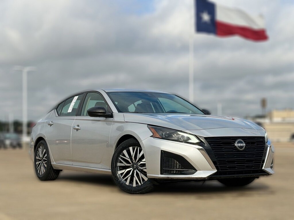 Certified 2024 Nissan