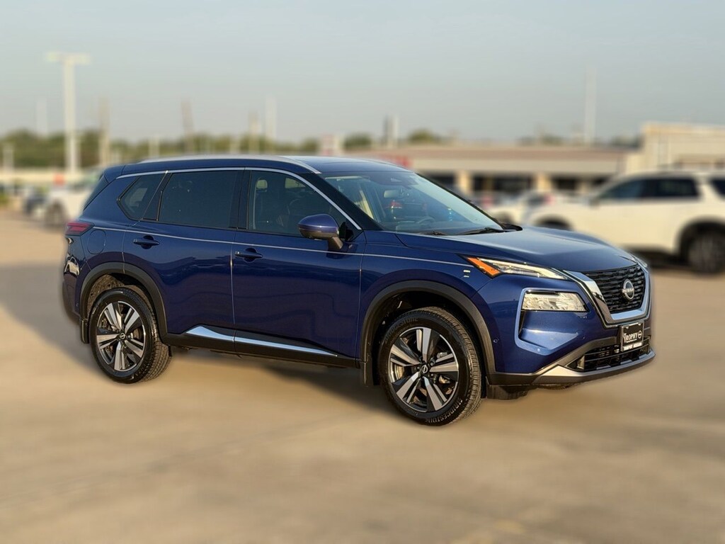 Certified 2023 Nissan