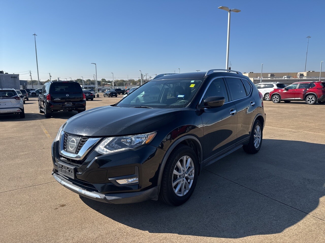 2017 Nissan Rogue SV photo 3