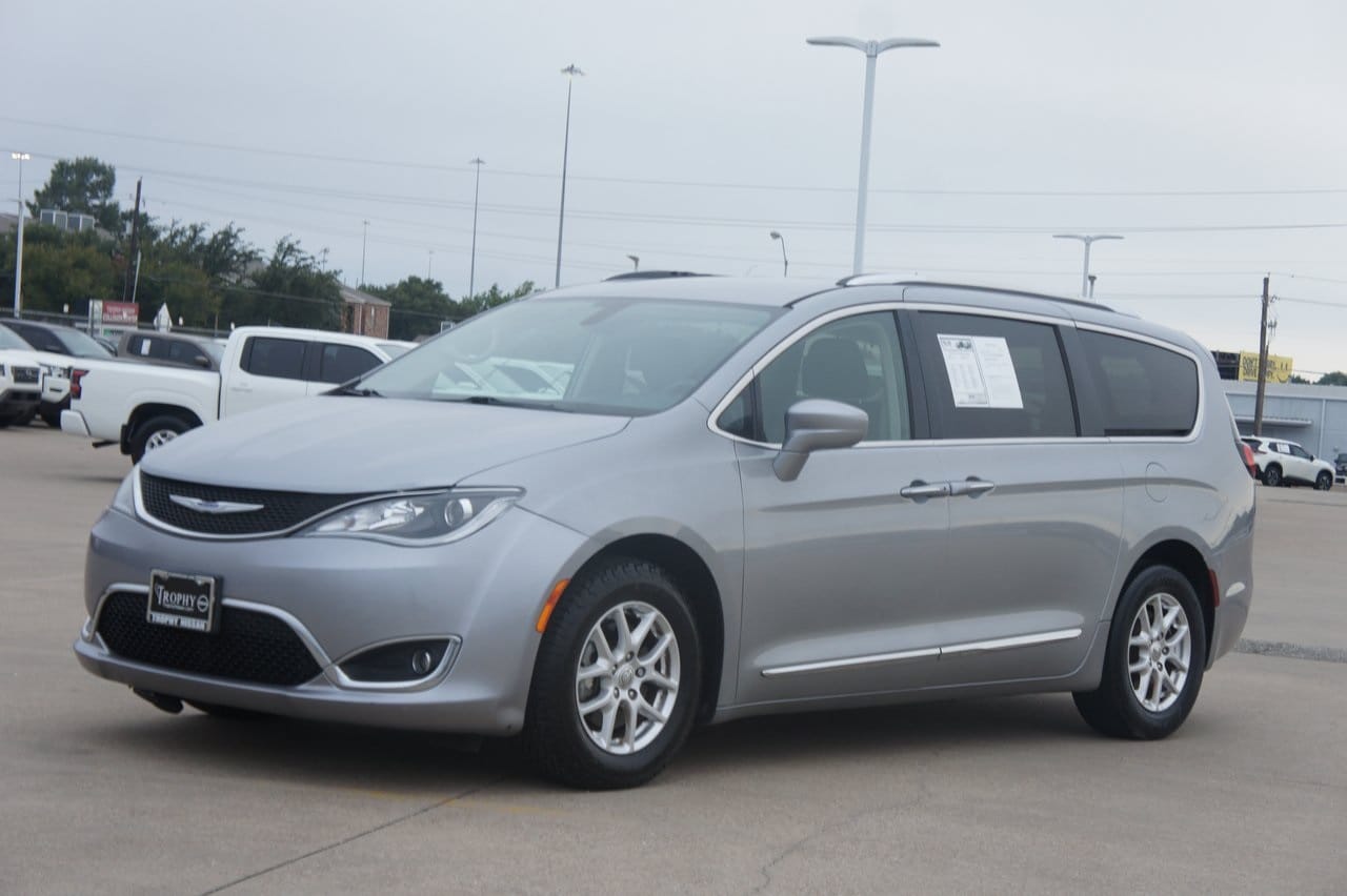 Used 2020 Chrysler Pacifica Touring L with VIN 2C4RC1BG6LR113735 for sale in Mesquite, TX