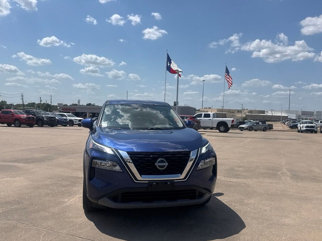 Certified 2023 Nissan