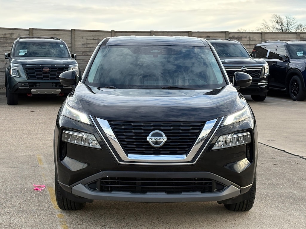 Used 2021 Nissan