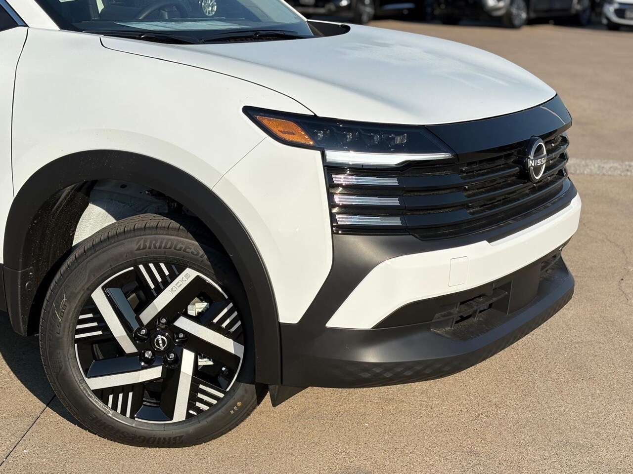 2026 Nissan Kicks SV photo 2