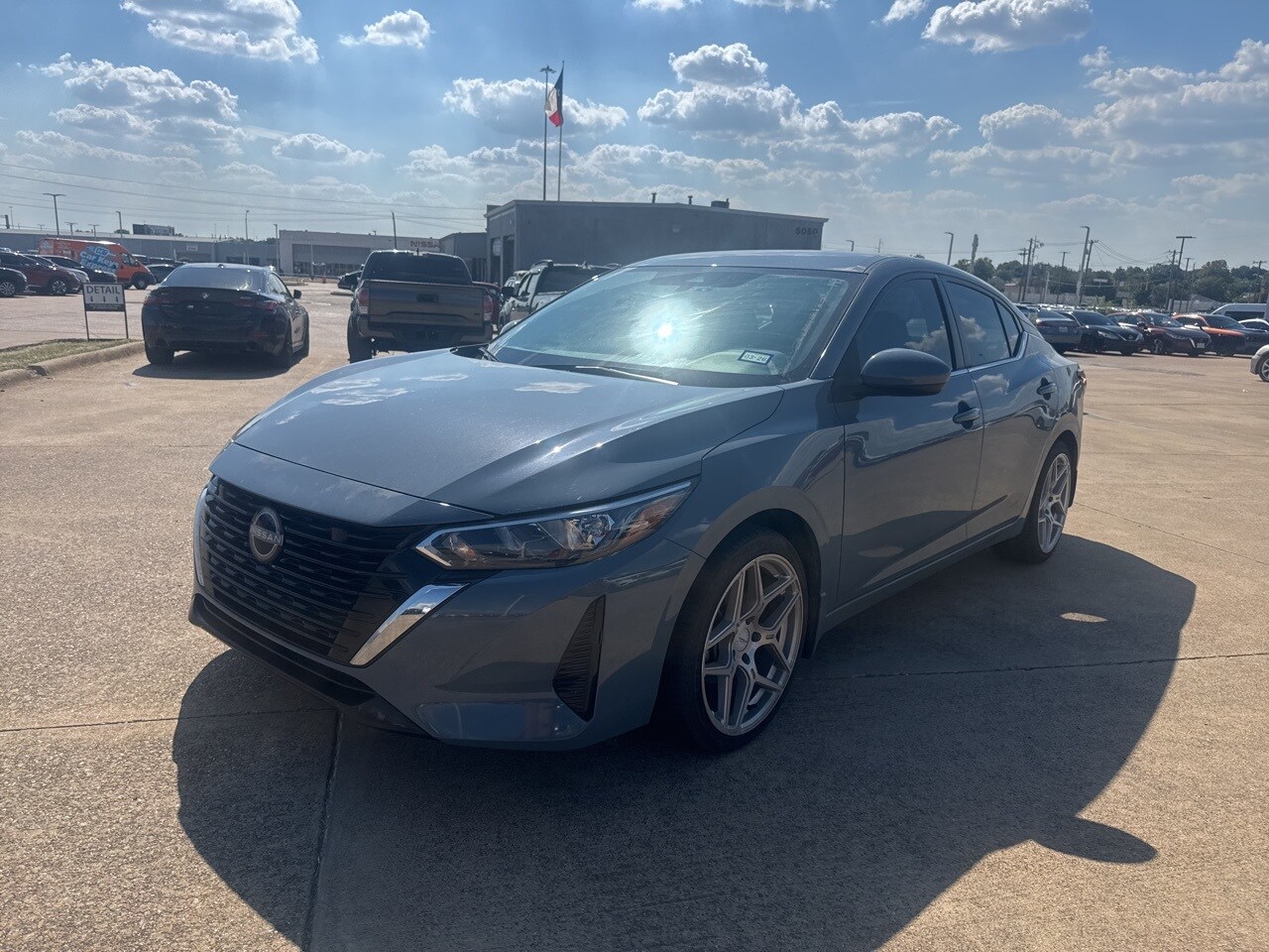 2024 Nissan Sentra SV photo 3