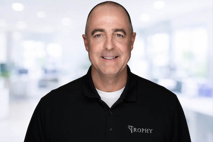 Staff member Billy Thomas from ID_2b335e