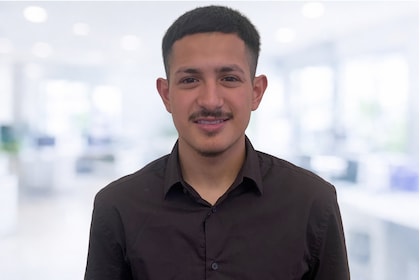 Staff member Oscar Jimenez from ID_92c797