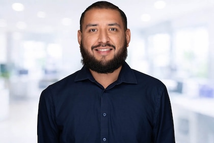 Staff member Alex Martinez from ID_92c797