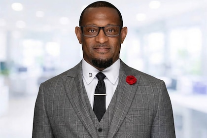 Staff member Delvin Wright from ID_2b335e