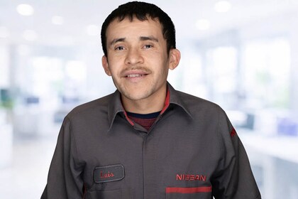 Staff member Luis Velazquez from ID_d64437
