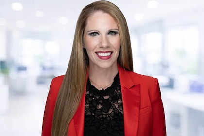 Staff member Jennifer Carroll from ID_2b335e