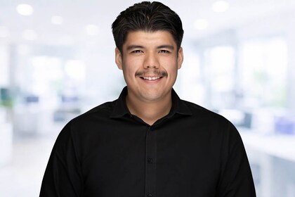 Staff member Armando Salinas from ID_3a1ad9