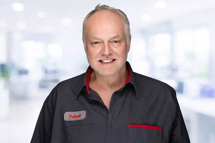 Staff member Robert Harris from ID_d64437