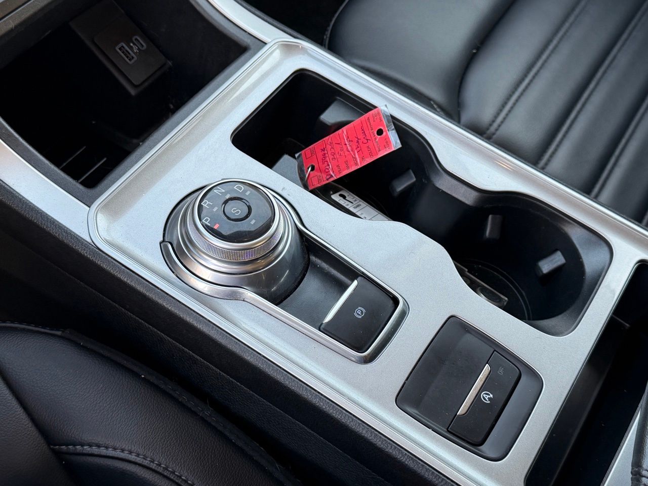2024 Ford Edge SEL - Photo 19