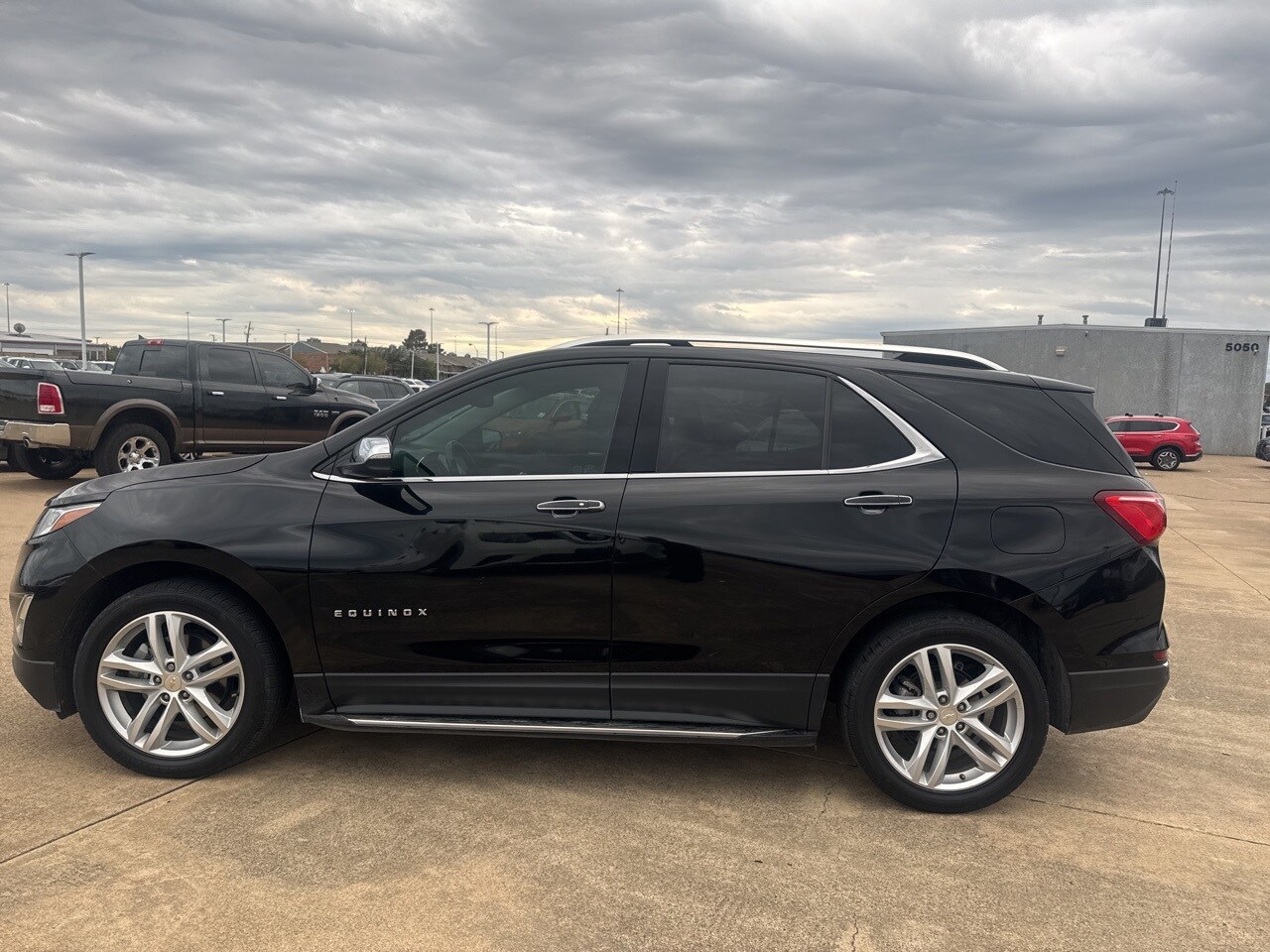 2020 Chevrolet Equinox Premier photo 4