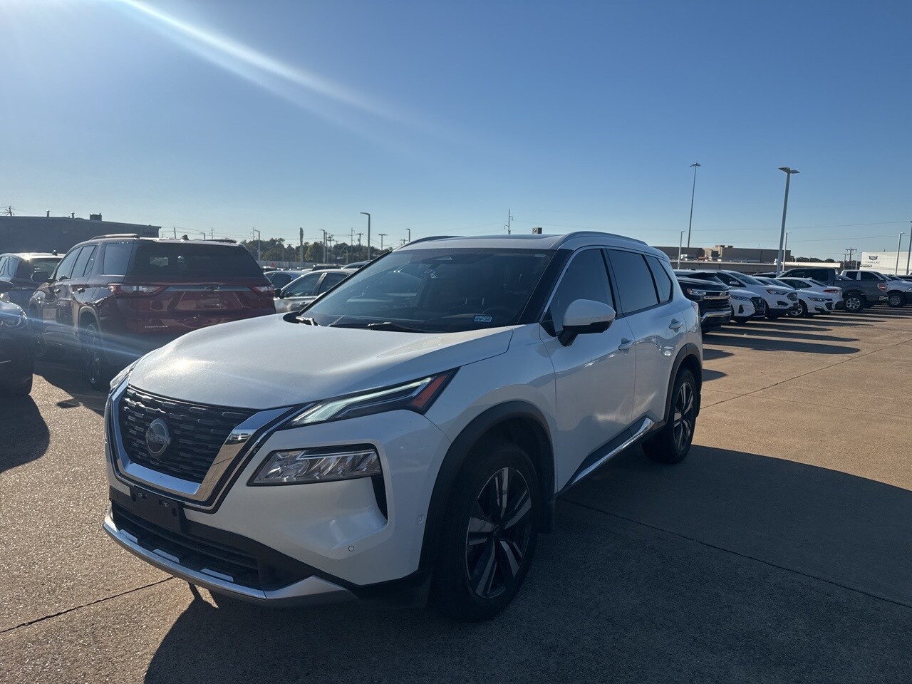 2023 Nissan Rogue Platinum photo 3