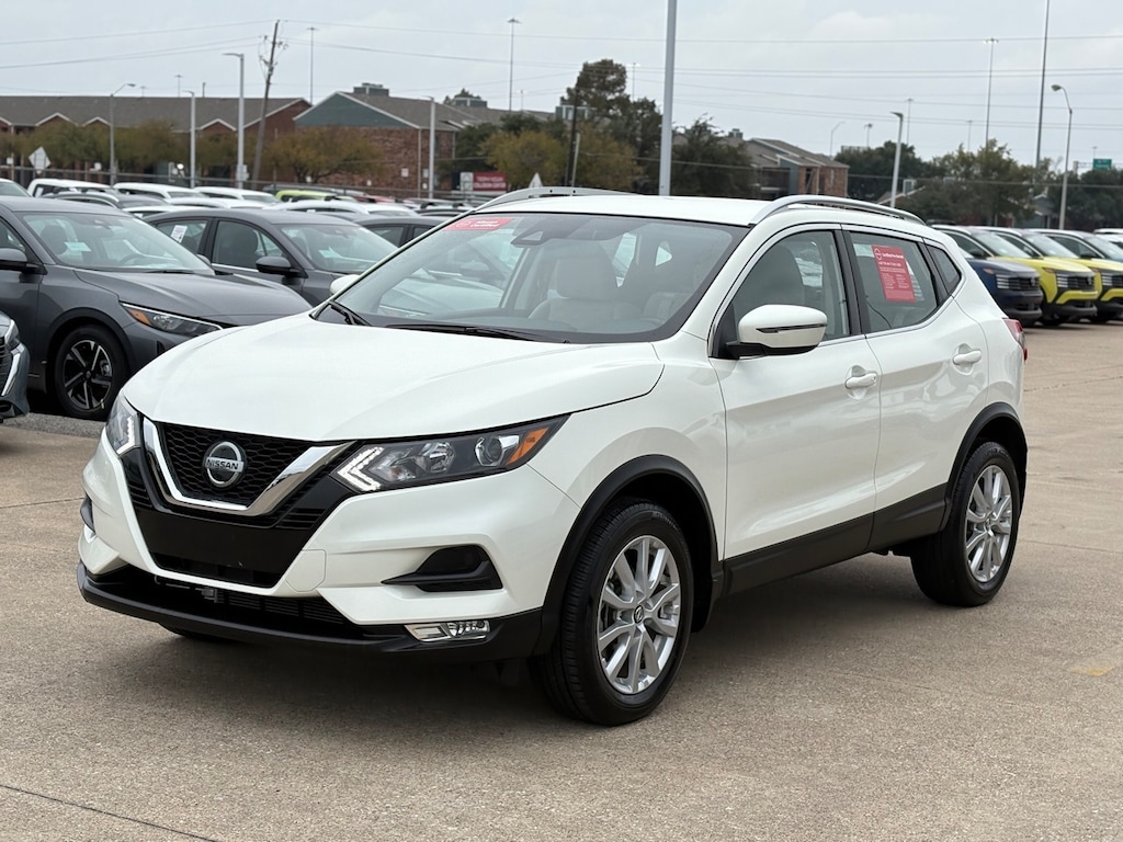 Certified 2022 Nissan